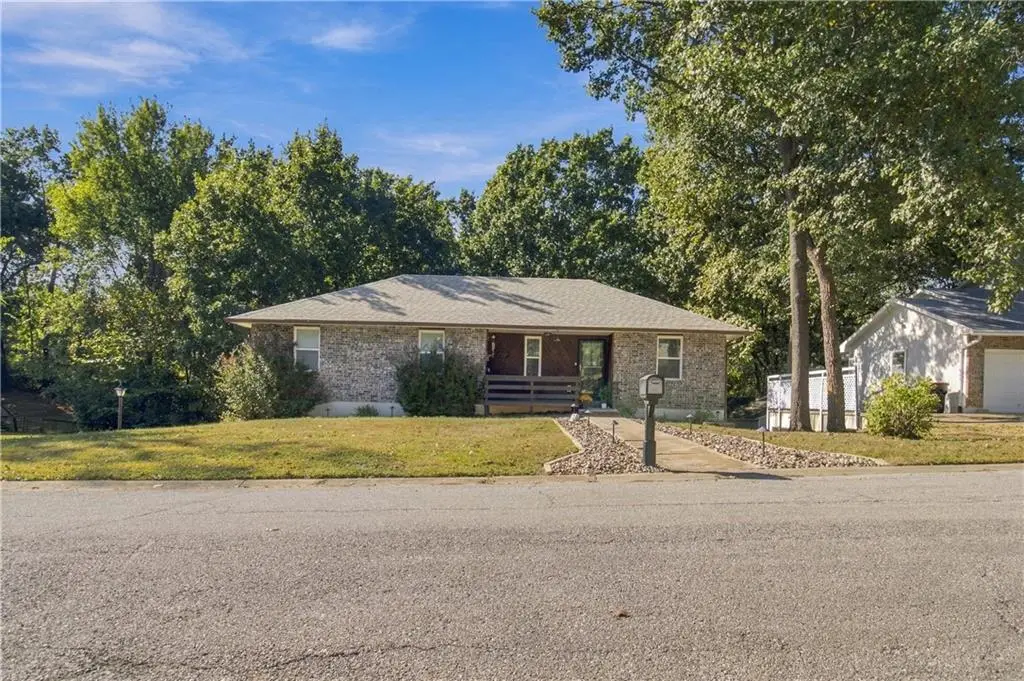 1409 Woodlawn Drive, Warrensburg, MO 64093 - #1