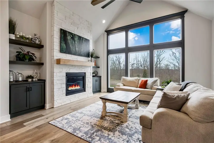 2023 SW Hook Farm Drive, Lees Summit, MO 64082 - #2