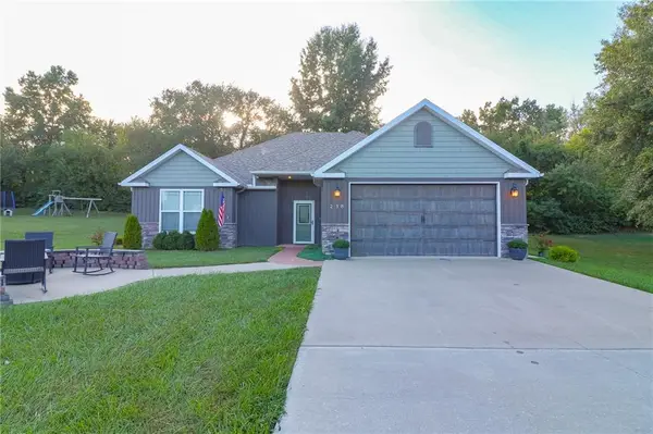 238 141st Road Se, Warrensburg, MO 64093