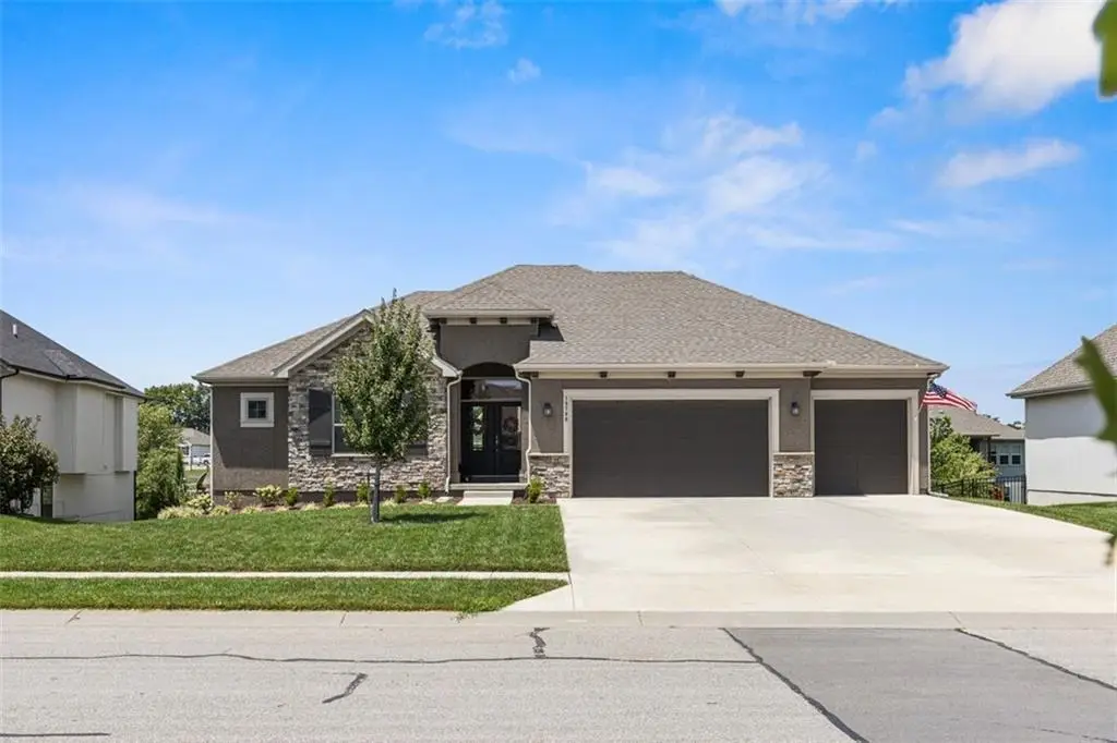 19700 Norton Street, Spring Hill, KS 66083 - #1