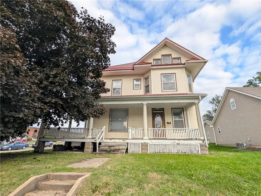 201 S Buchanan Street, Maryville, MO 64468 - #2