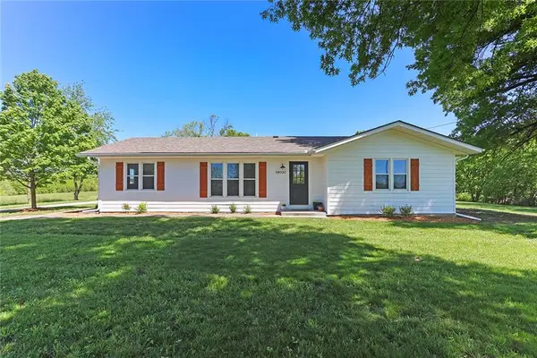 38000 E Cline Road, Lone Jack, MO 64070