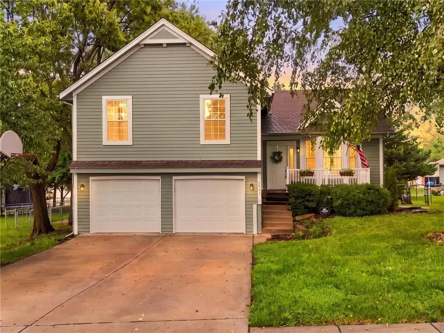 1711 Sunset Drive, Kearney, MO 64060 - #2