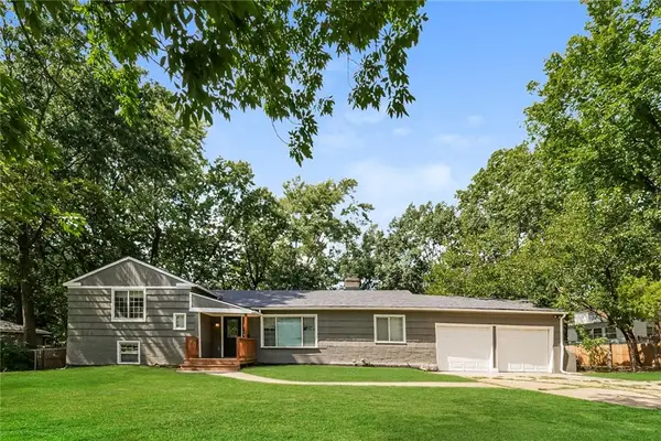 7606 Ward Parkway, Kansas City, MO 64114