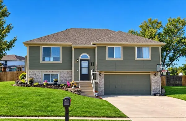 1010 E 16th Street, Kearney, MO 64060