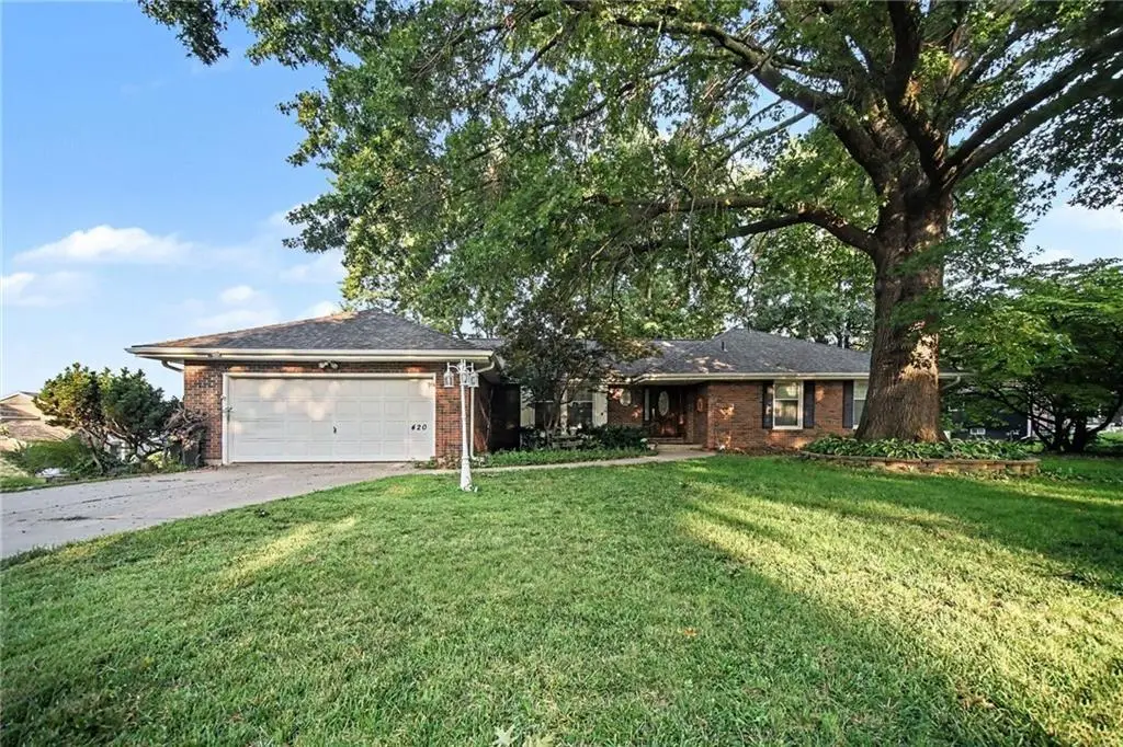 420 Glendale Road, Liberty, MO 64068 - #1