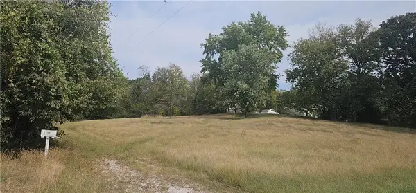 5839 Gillen Road, Odessa, MO 64076