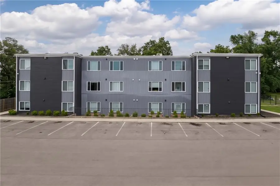 1306 SW Harrison Street, Topeka, KS 66612 - #2