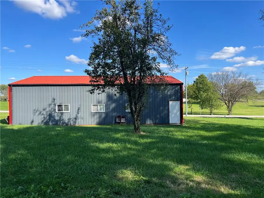 5900 SE W Highway, Lathrop, MO 64465 - #3