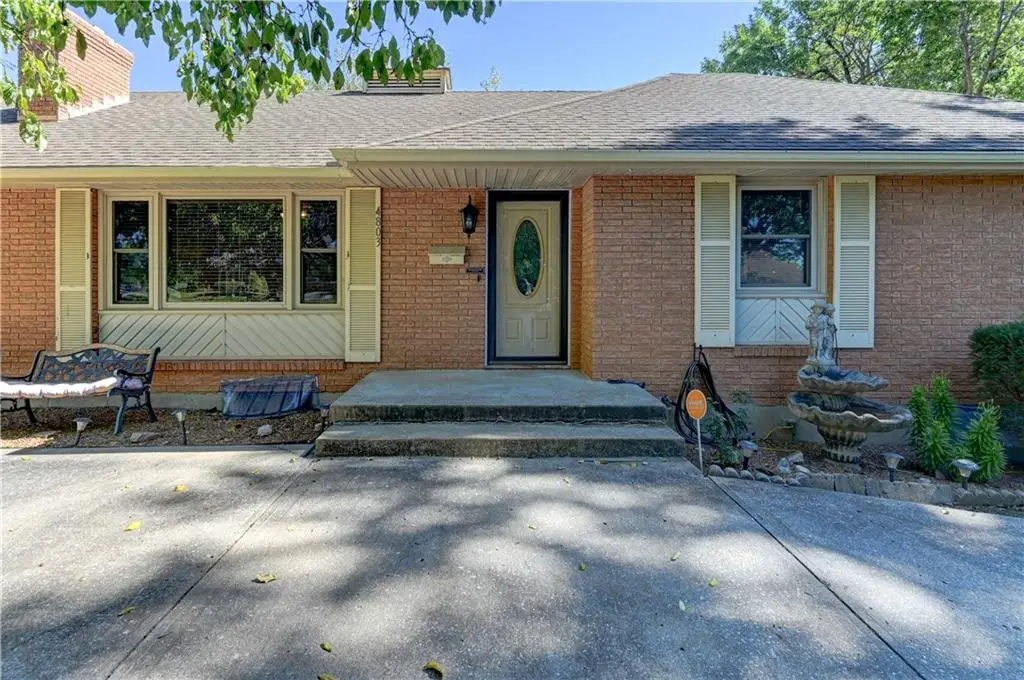 4803 Hedges Avenue, Kansas City, MO 64133 - #1