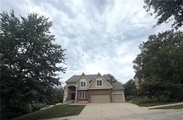 9216 N Manning Avenue, Kansas City, MO 64157