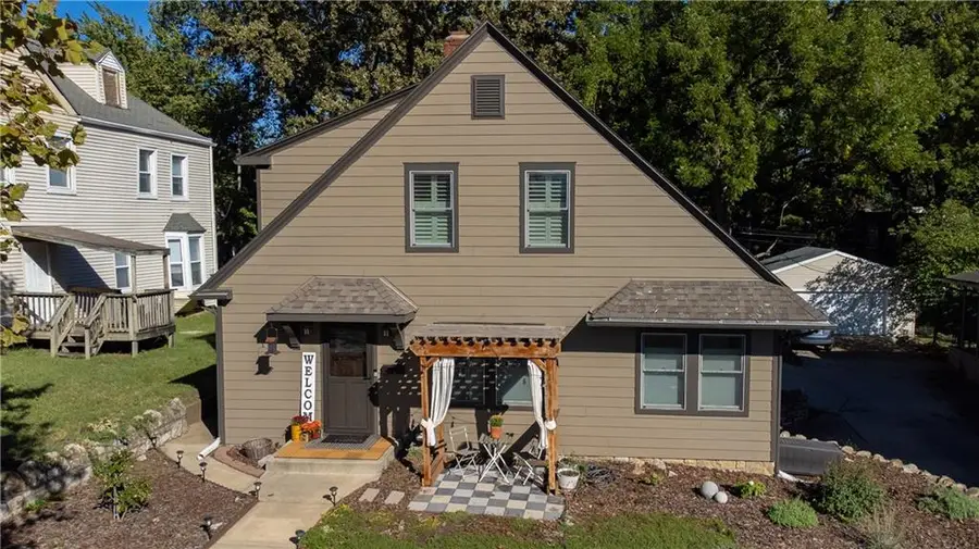 3729 State Line Road, Kansas City, MO 64111 - #2