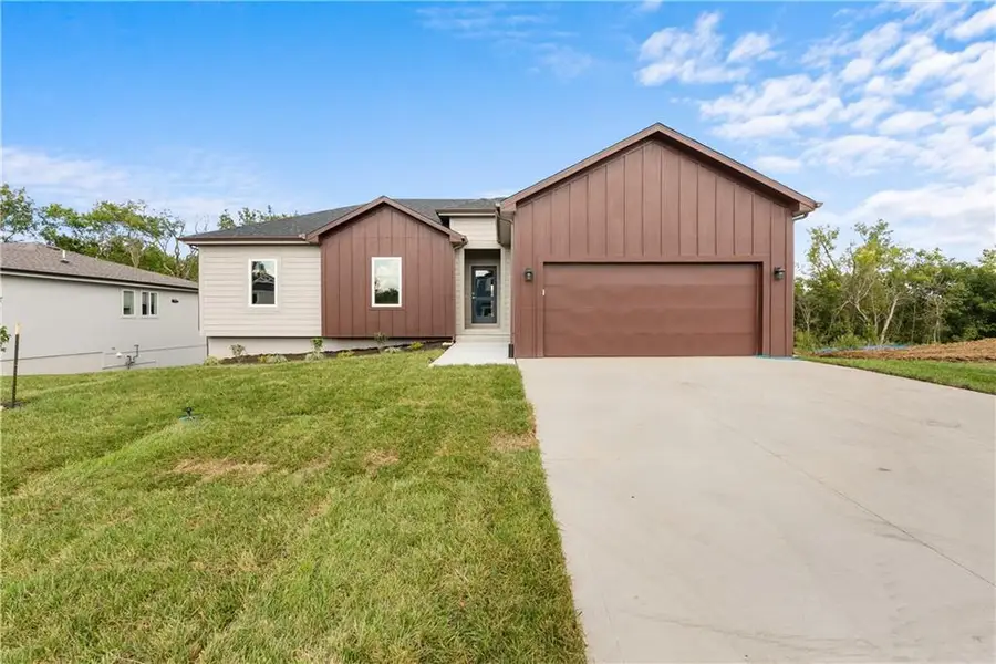 612 SE 21st Street, Oak Grove, MO 64075 - #2