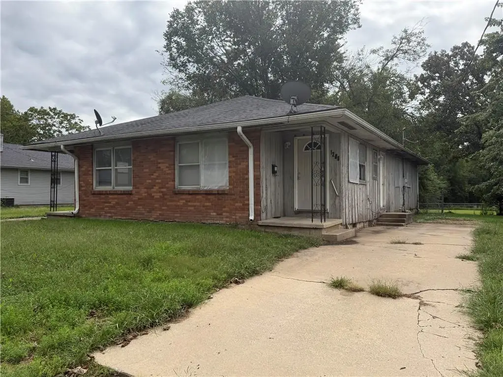 1206 Hogan Street, Chillicothe, MO 64601 - #1