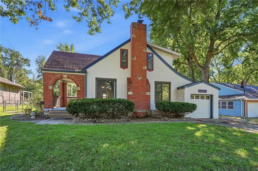 9009 E 68th Street, Raytown, MO 64133 - #1