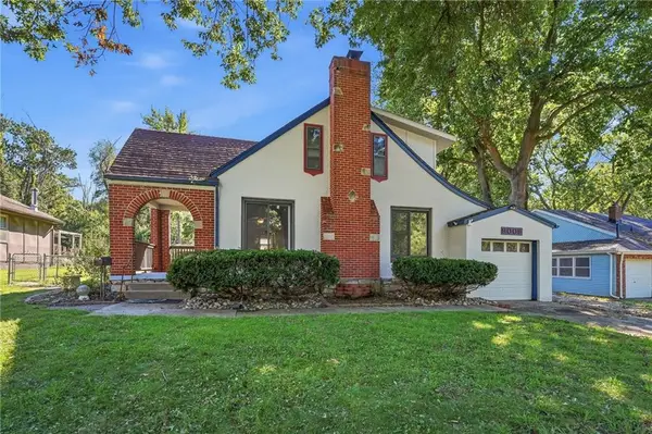 9009 E 68th Street, Raytown, MO 64133