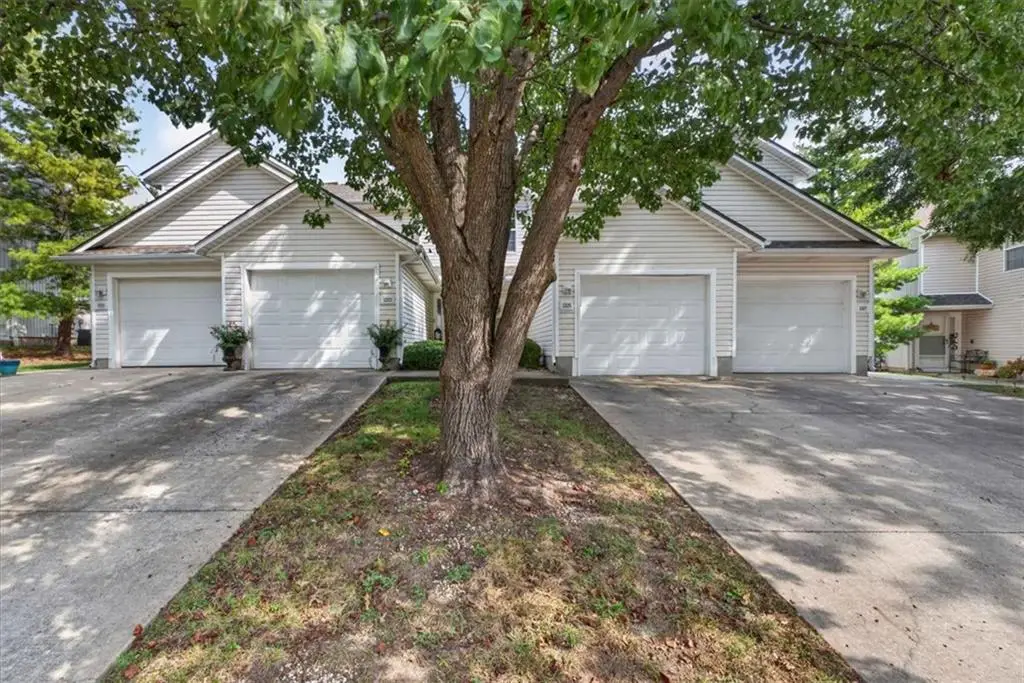 1323 SE Broadway Circle, Lees Summit, MO 64081 - #1