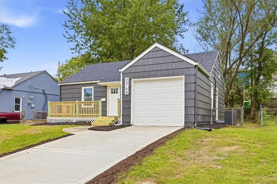2740 N 33rd Street, Kansas City, KS 66104 - #3