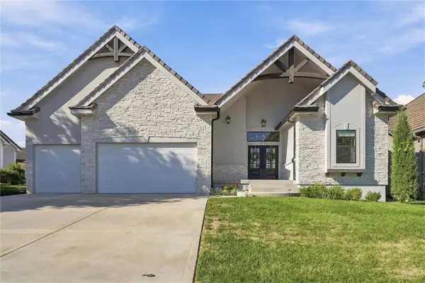 3908 NW Redspire Street, Lee's Summit, MO 64064