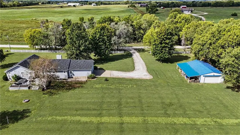 996 E 750 Road, Lawrence, KS 66047 - #1