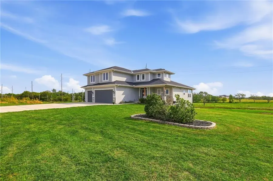 9517 Ingrid Street, De Soto, KS 66018 - #3
