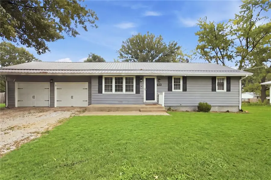 1406 Pearl Street, Carrollton, MO 64633 - #3