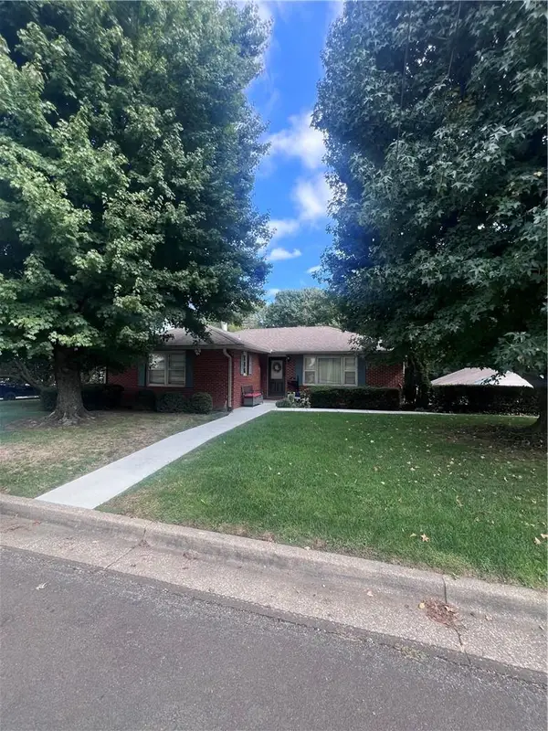 39 Country Club Terrace, Lexington, MO 64067