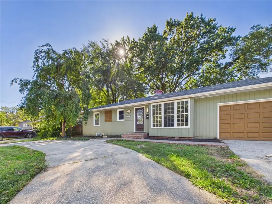 13624 Parker Avenue, Grandview, MO 64030 - #2