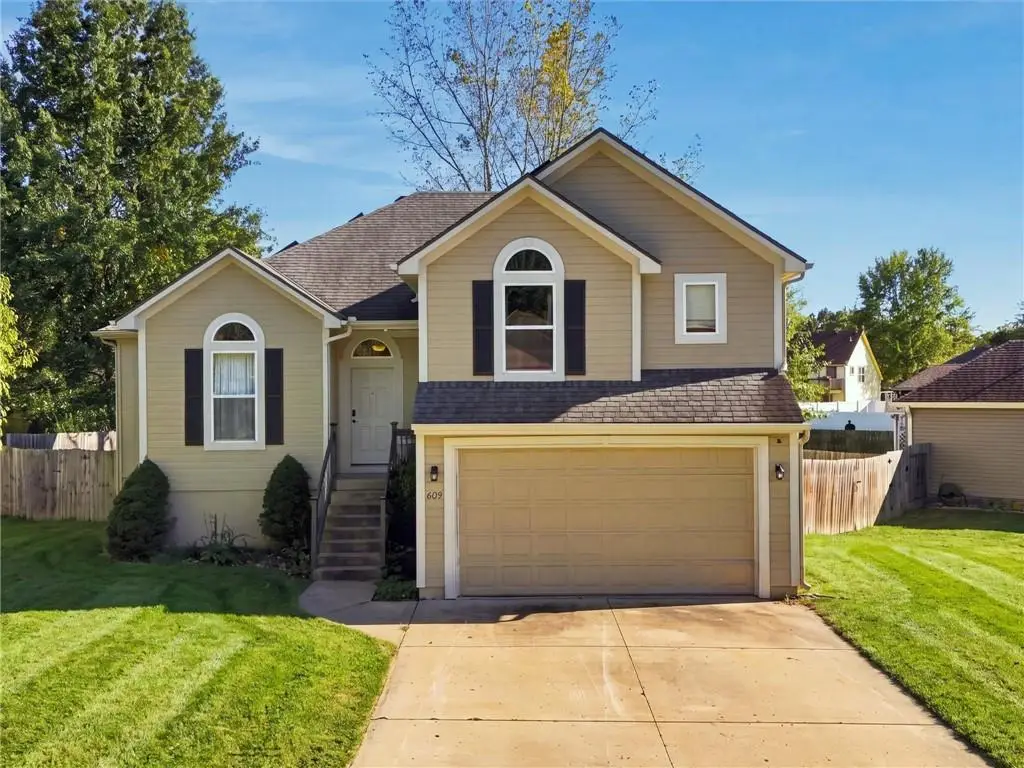 609 S Kisner Circle, Independence, MO 64056 - #1