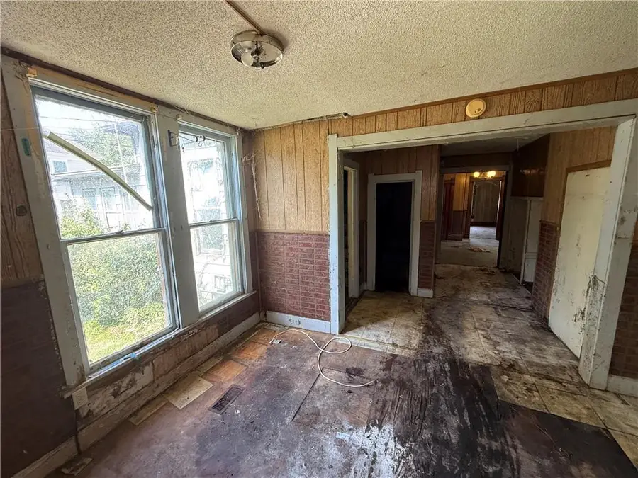 503 Benton Avenue, Excelsior Springs, MO 64024 - #3