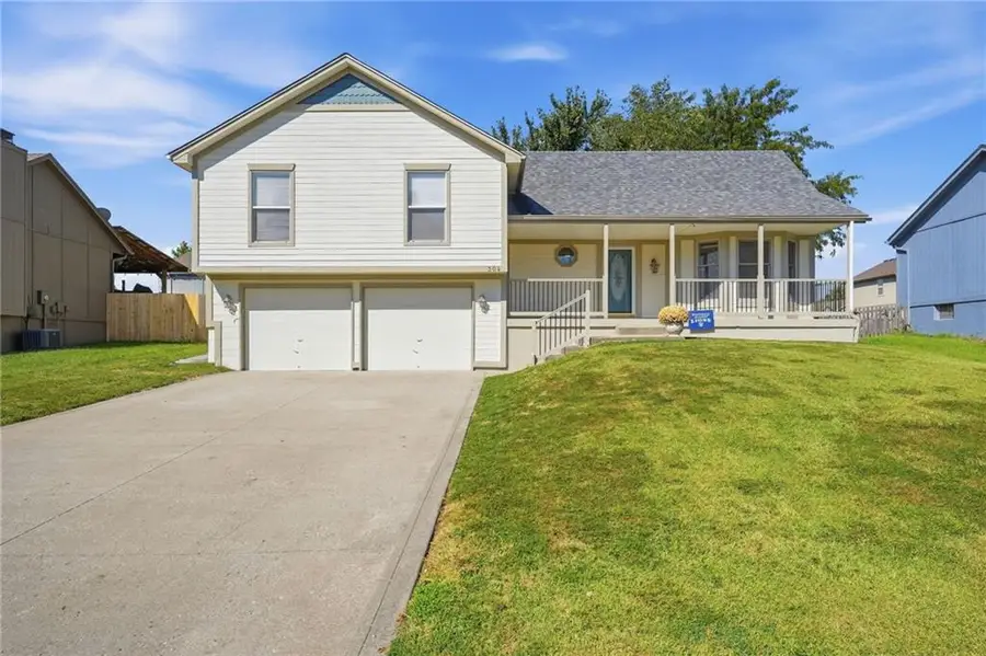 304 20th Avenue S, Greenwood, MO 64034 - #2