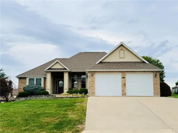 898 Willow Tree Court, Higginsville, MO 64037