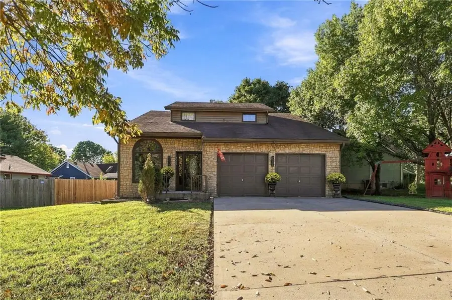 205 NW 101st Street, Kansas City, MO 64155 - #2