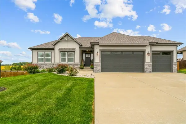 27827 E 133rd Street, Lake Lotawana, MO 64086