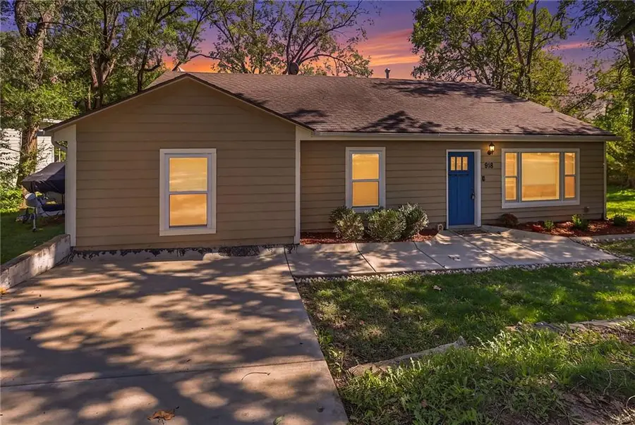 918 Pine Street, Eudora, KS 66025 - #2