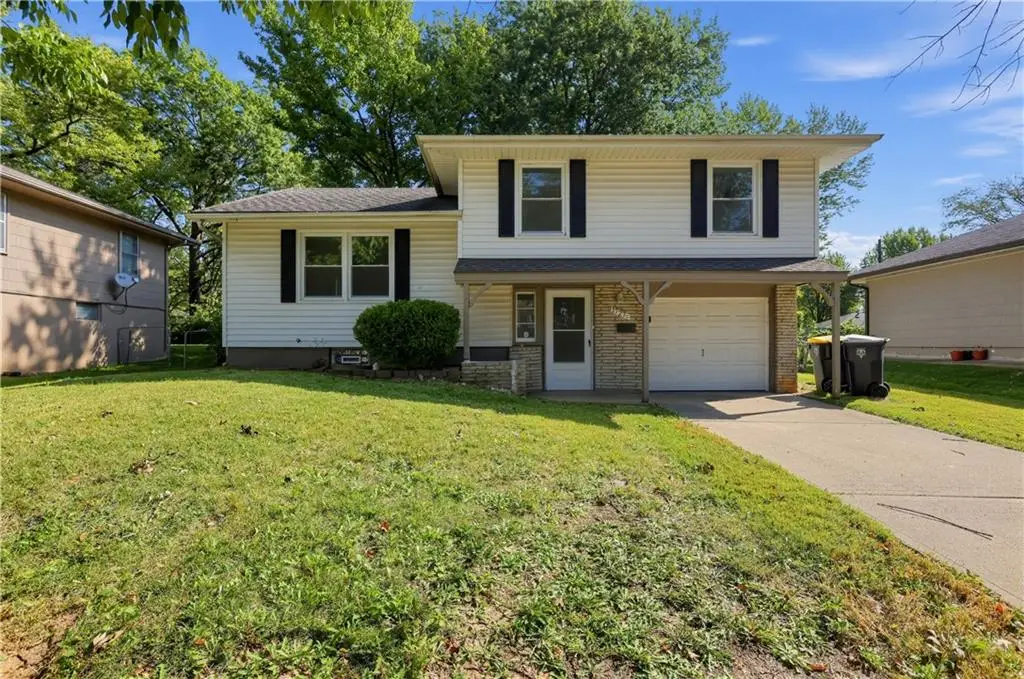 11727 Fremont Avenue, Kansas City, MO 64134 - #1