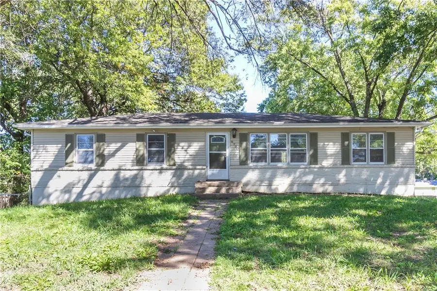 6730 NE Ridgeway Avenue, Kansas City, MO 64119 - #2
