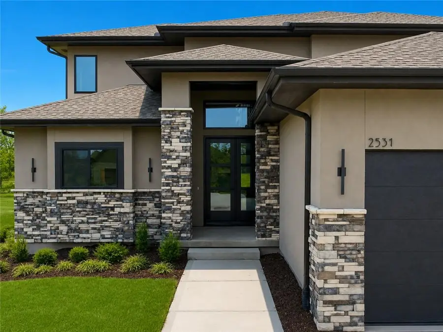 2531 NE Woodland Oak Circle, Lees Summit, MO 64086 - #2