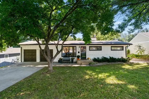 7141 Belinder Avenue, Prairie Village, KS 66208