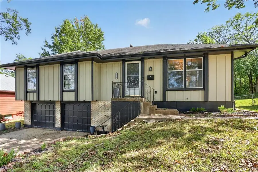 11149 Spring Valley Road, Kansas City, MO 64134 - #2
