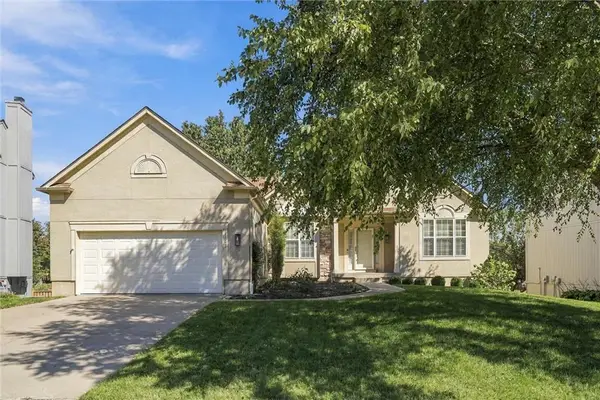 15593 S Blackfoot Street, Olathe, KS 66062