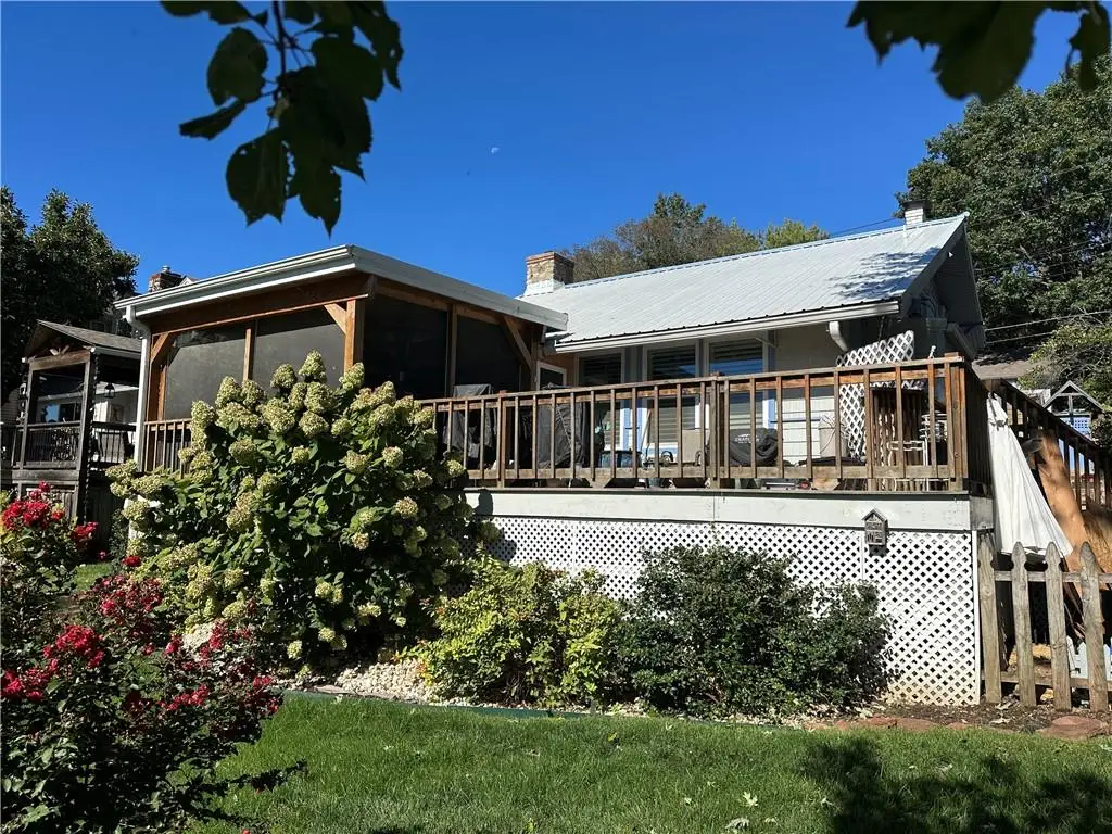 35 Emerald Shore Drive, Lake Tapawingo, MO 64015 - #1