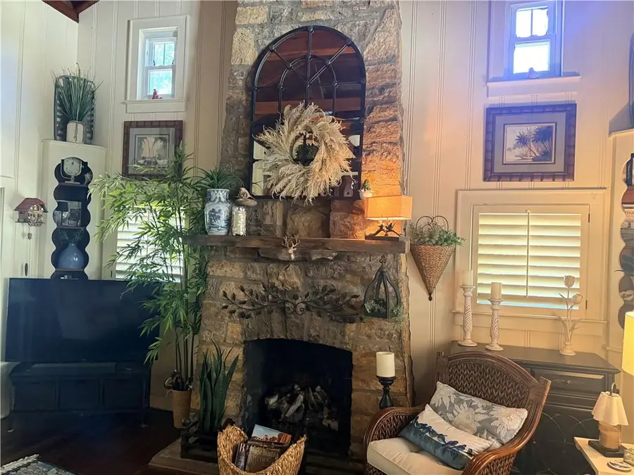 35 Emerald Shore Drive, Lake Tapawingo, MO 64015 - #2