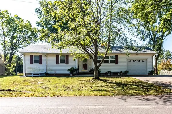 305 Hillcrest Drive, Windsor, MO 65360