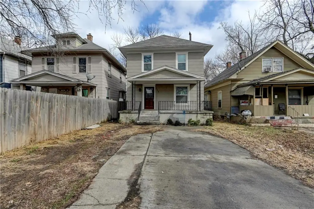 113 N White Avenue, Kansas City, MO 64123 - #1