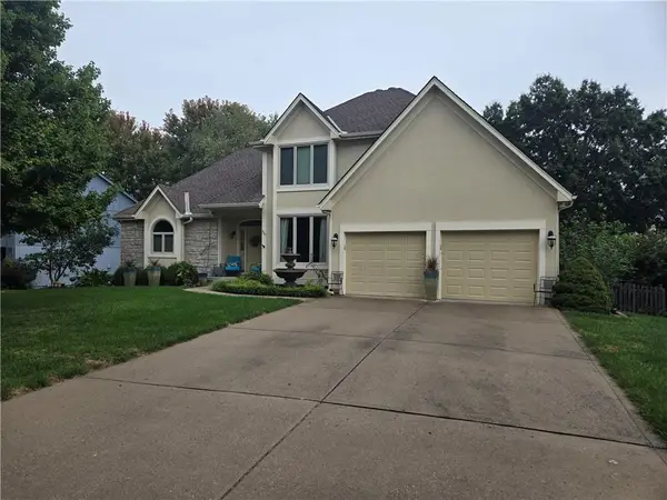 607 NW Brookhaven Drive, Lee's Summit, MO 64081