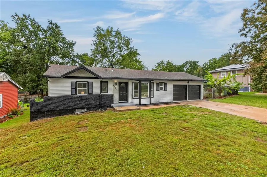 9609 E 79th Street, Raytown, MO 64138 - #2