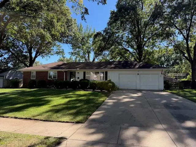7 E 109 Street, Kansas City, MO 64114 - #1