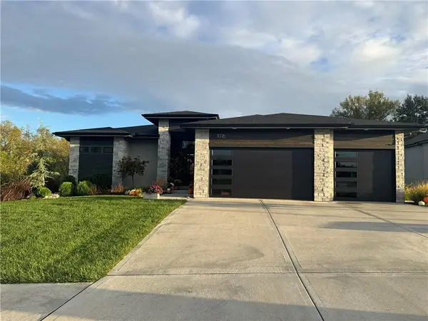 1016 Wilds Parkway, Greenwood, MO 64034