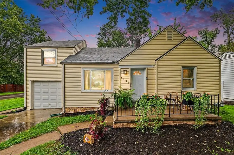 8101 Belleview Avenue, Kansas City, MO 64114 - #2
